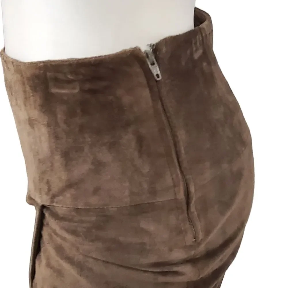 Danier Brown Suede Skirt size 4 - Picture 4 of 9